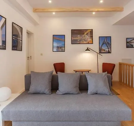 펜션 Porto Bridges